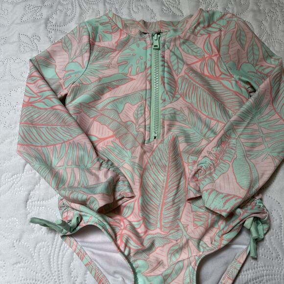 Cat & Jack One Piece Rash Guard Swim Suit 3T - Picture 3 of 6